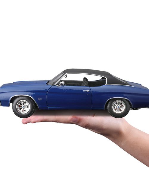 Load image into Gallery viewer, 1:18 SE 1971 Chevrolet Chevelle 454 SS Die-Cast Model
