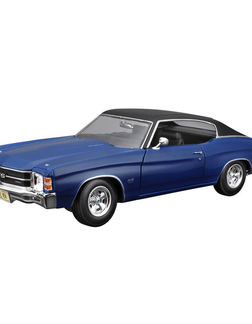 Load image into Gallery viewer, 1:18 SE 1971 Chevrolet Chevelle 454 SS Die-Cast Model
